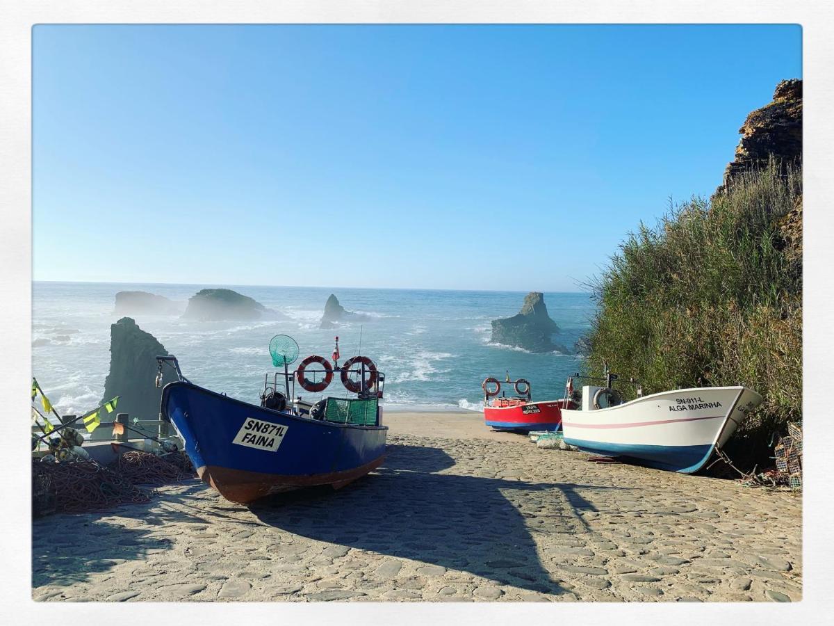 Almograve Beach Hostel Екстер'єр фото