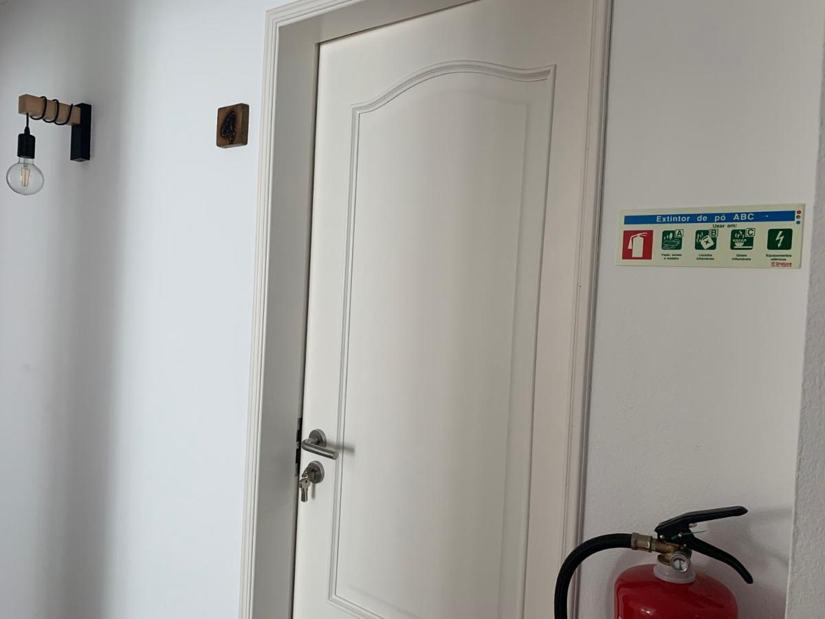 Almograve Beach Hostel Екстер'єр фото